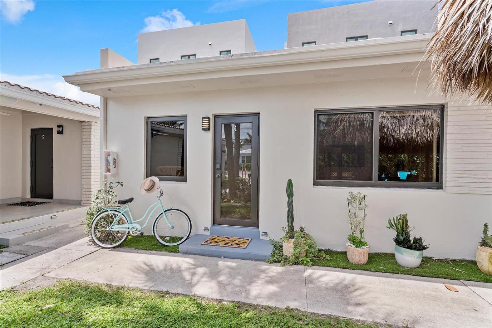 Walnut By The Sea Apartment Hollywood Exterior photo