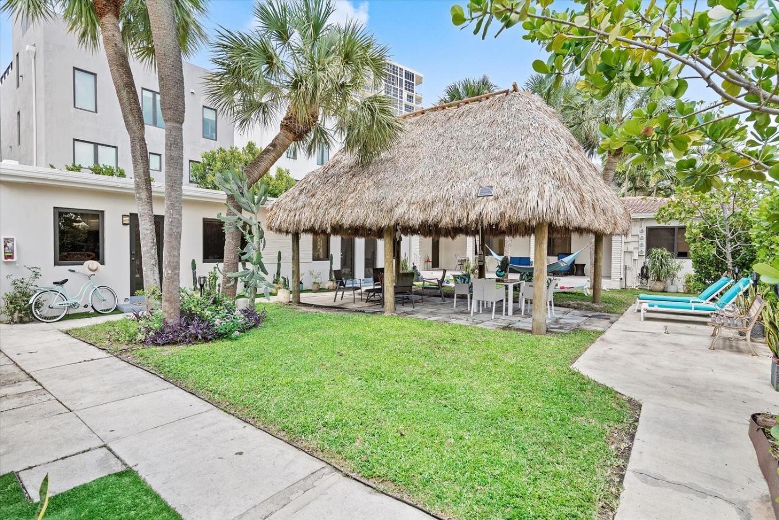 Walnut By The Sea Apartment Hollywood Exterior photo